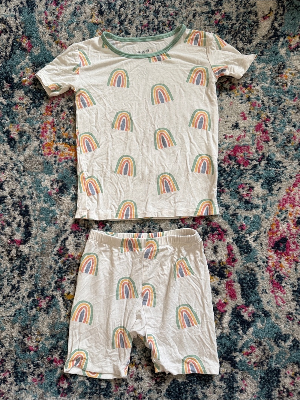 Kyte Baby Multicolor Rainbow Short Sleeve and Shorts Pajamas